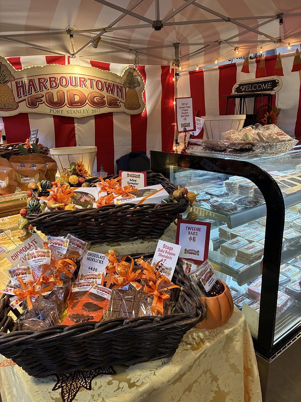Seasonal fudge gift baskets